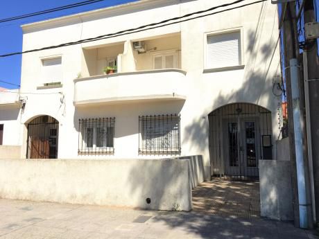 Av Italia Al Sur, Amplio Apto Pb Con Patio. Gastos Comunes Bajos