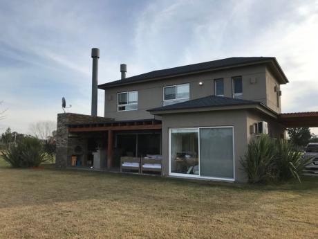 Venta - Moderna Casa 4 Dorm En Mirador De La Tahona