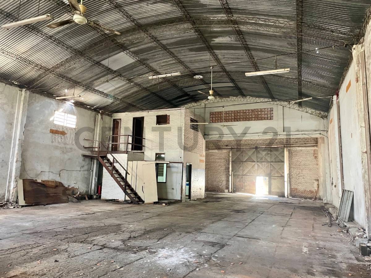 Alquiler de Depósito / Tinglado en Ycuá Satí, Asunción — foto 3