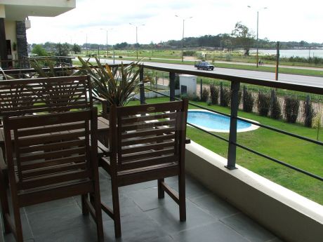 Apartamento Sobre Avenida De Las Américas
