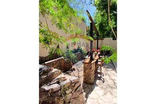 Casa-Venta-PY Cordillera San Bernardino 420 Avenida del lago — foto 3