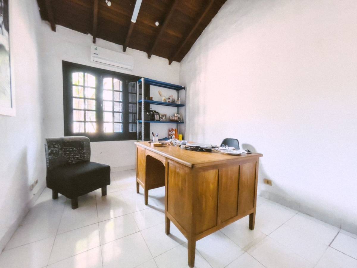 ALQUILO HERMOSA PROPIEDAD PARA RESIDENCIA U OFICINA EN BO. MBURUCUYA — foto 3
