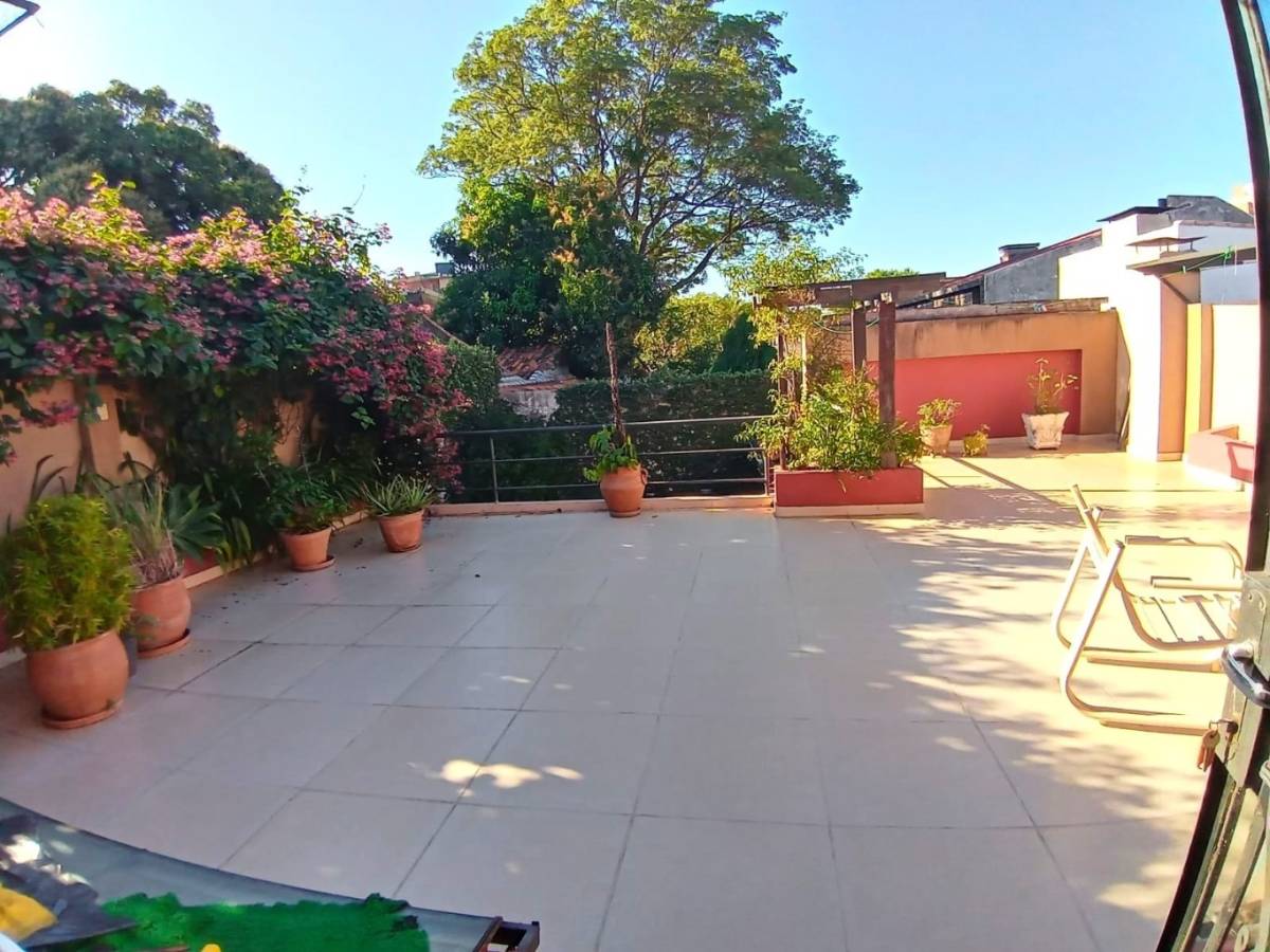 EN ALQUILER CASA EN VILLA MORRA PARA OFICINA O LOCAL COMERCIAL — foto 3