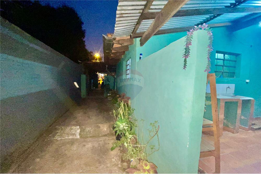 VENDO AMENA CASA EN SAN LORENZO — foto 2