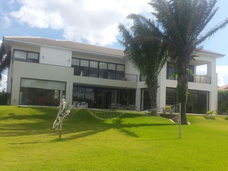 Urubo Colinas Vendo Bella Casa