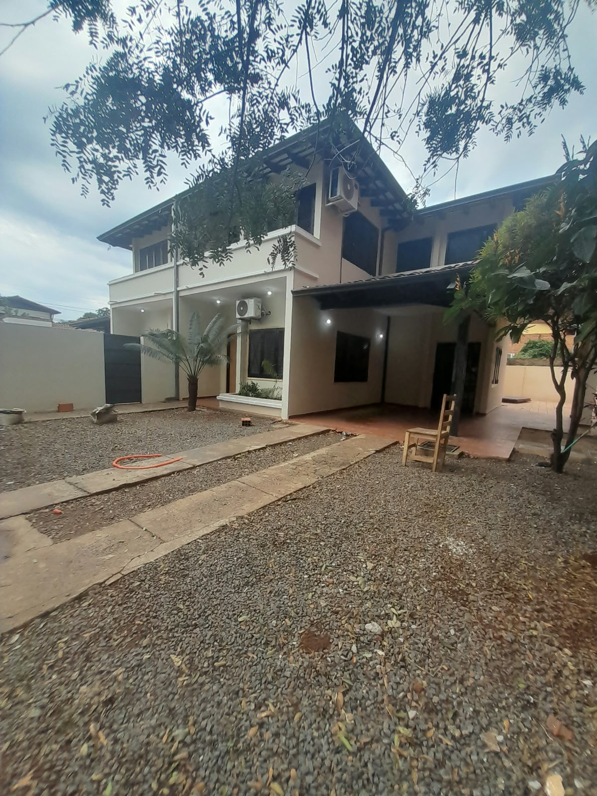 ALQUILO CASA EN LUQUE ZONA CENTRO COD 059* — foto 2
