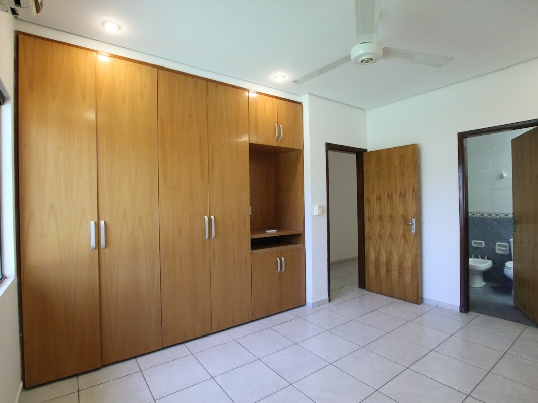 ALQUILO DUPLEX 3 DORMITORIOS EN VILLA MORRA — foto 3