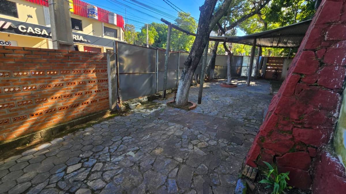 ALQUILO LOCAL COMERCIAL EN SANBER — foto 2