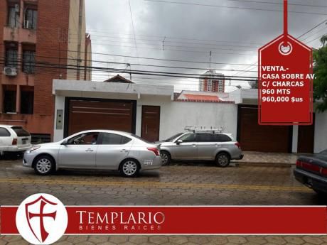 Venta.- 960,000 $us Casa Sobre Avenida Antes Del 2 Anillo