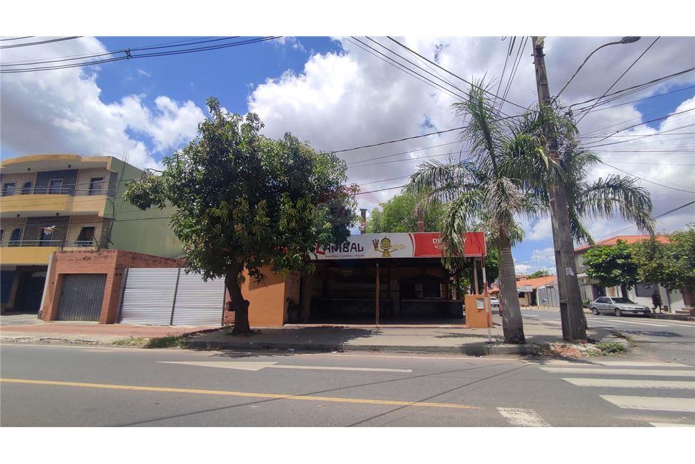 Venta Excelente Esquina en Los Laureles Asunción — foto 3