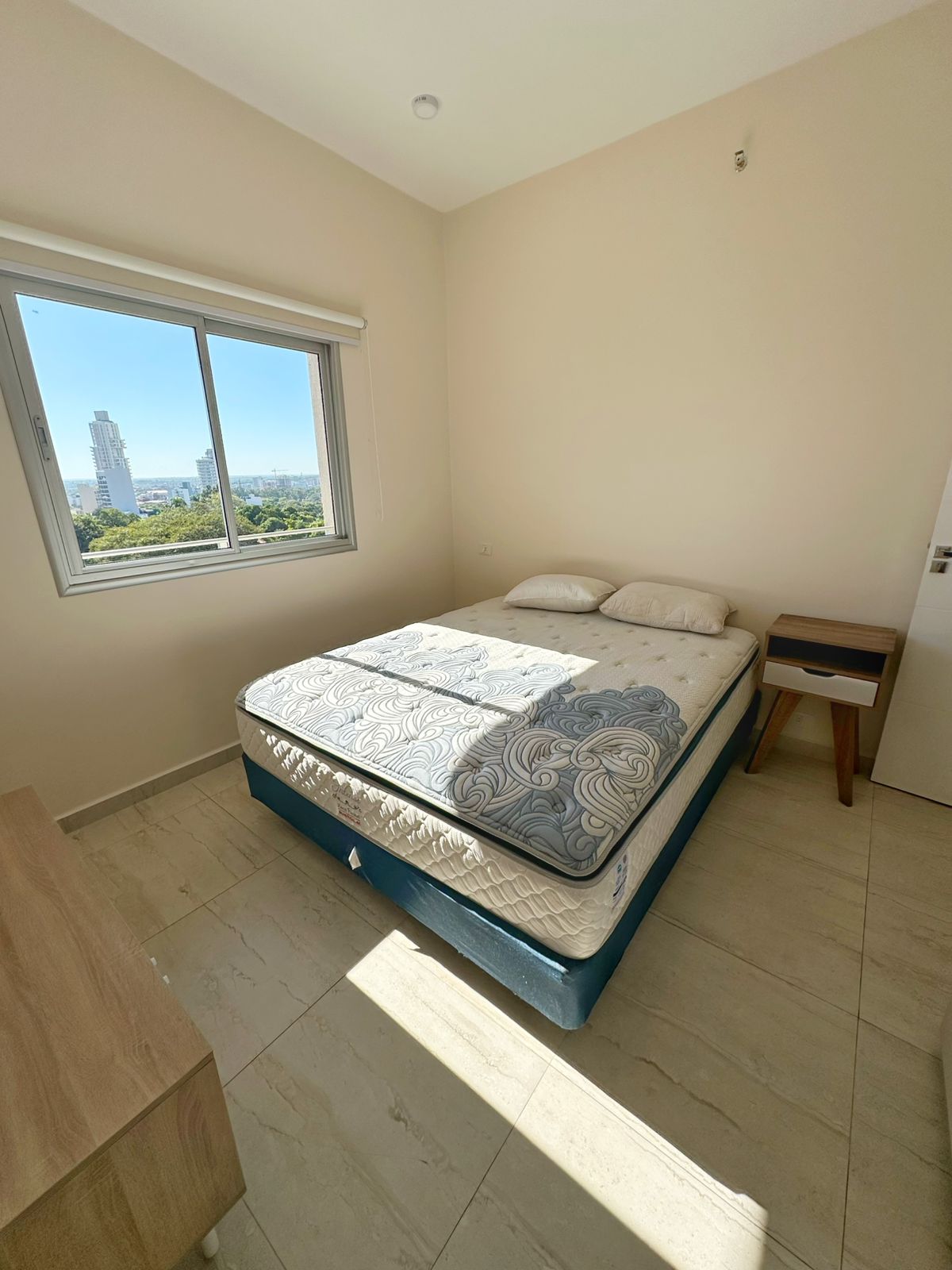 ALQUILO 1 DORMITORIO AMOBLADO EN HERRERA — foto 2