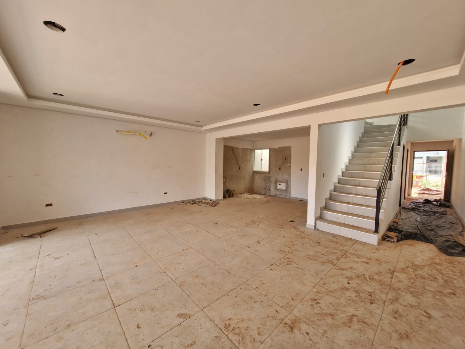 ALQUILO DUPLEX PROXIMO A ESTRENAR EN LUQUE ZONA CONMEBOL COD 059 — foto 2