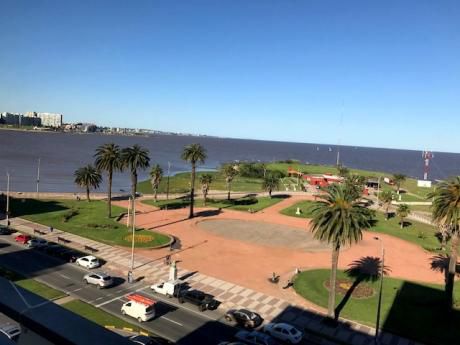 Rambla, Frente A Trouville, Hermosa Vista!