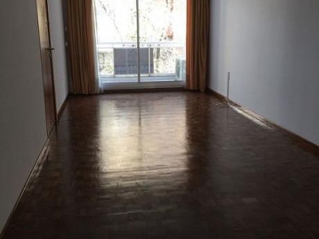 Apto De Categoria Con Balcon Al Frente Prox A Bvar EspaÑa