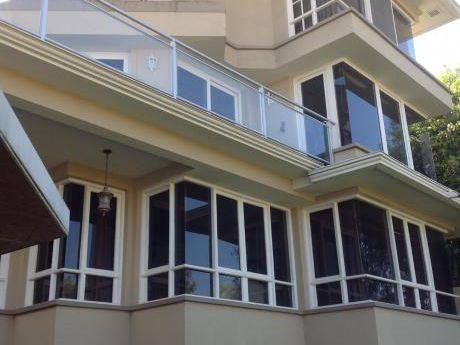 En Venta Hermosa Casa En Urbanización Lomas De Aranjuez Cochabamba