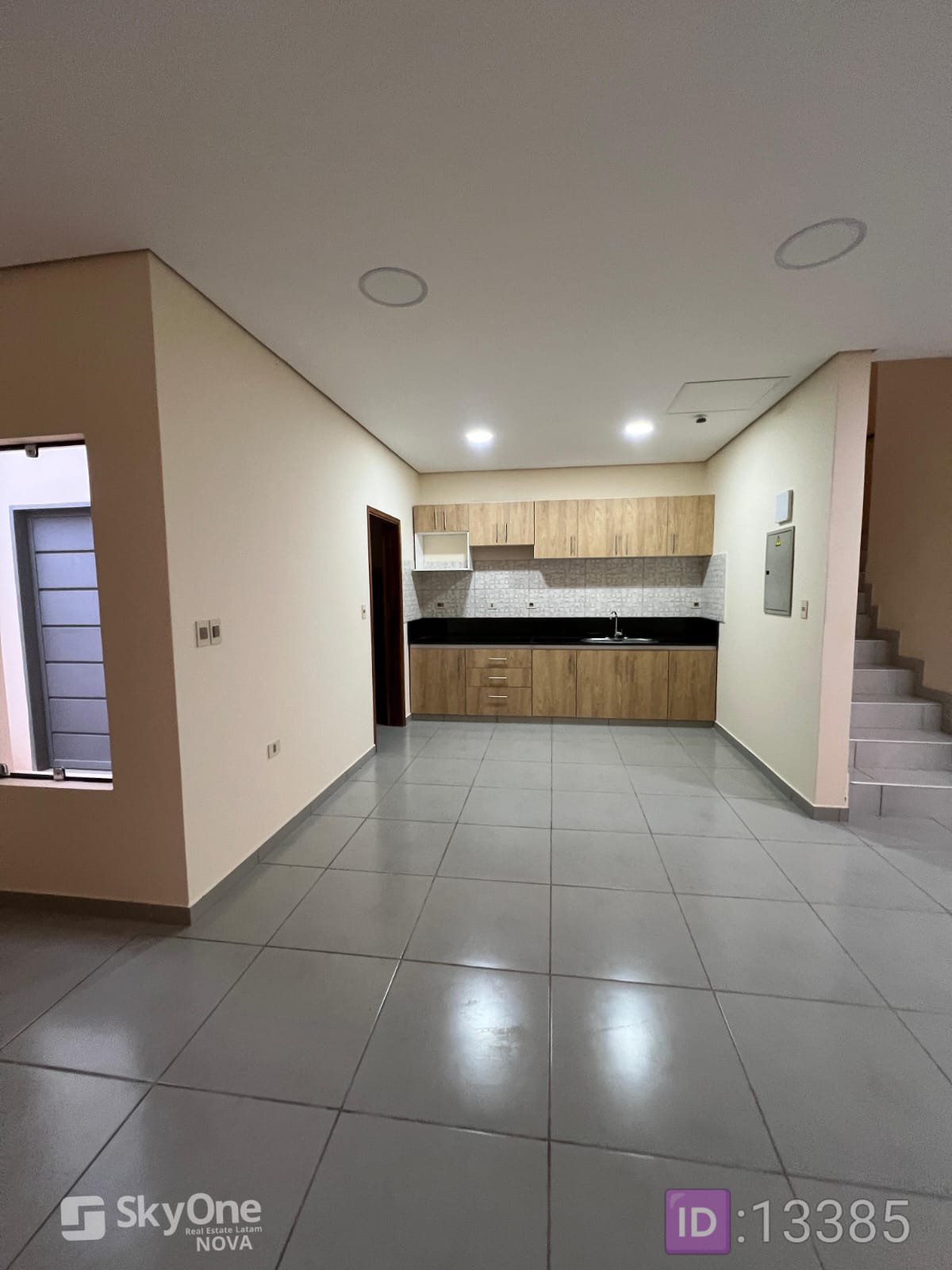 Inversión en Esquina: Dúplex y Proyecto de Desarrollo — foto 2