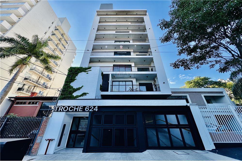 DEPTO EN LAS MERCEDES CON COCHERA — foto 3