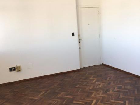 Apto Con Garage En Nuevo Malvin!