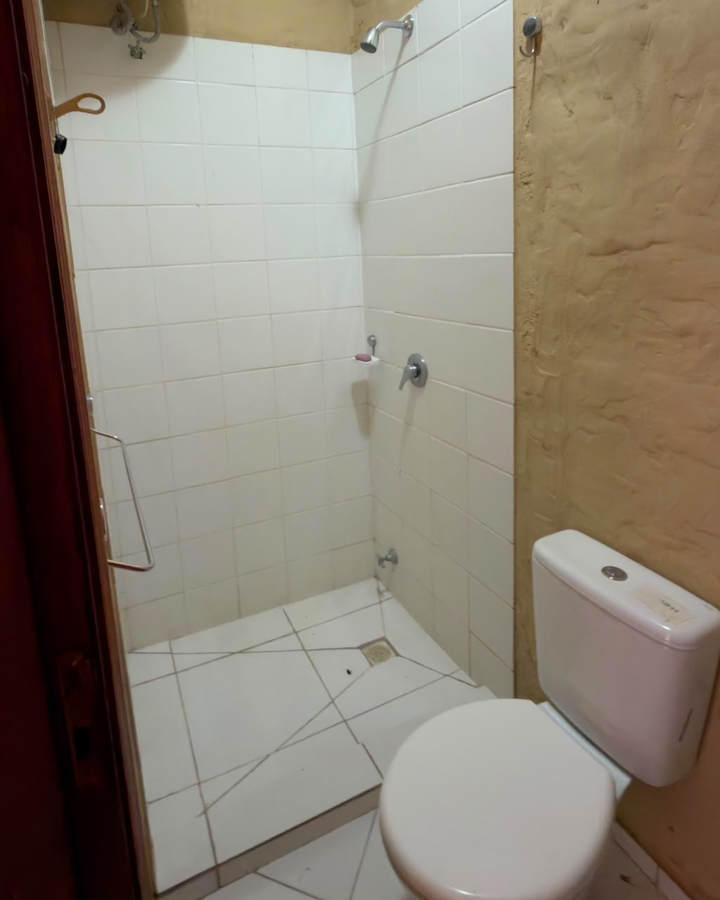 ALQUILO DUPLEX DE TRES DORMITORIOS EN LAMBARE VALLE APUA — foto 2