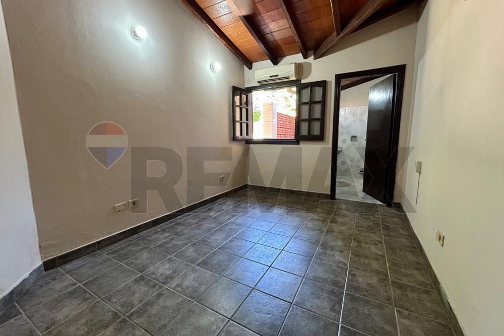 Casa - Alquiler — foto 2
