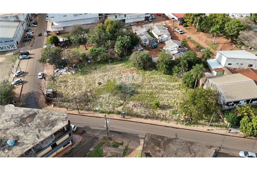 Terreno de 1.806 m2 en Esquina - Barrio Buena Vista - Encarnación — foto 3