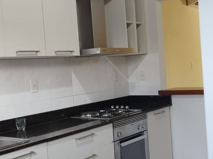 ALQUILO DPTO DE 2 DORMITORIOS EN BARRIO NAZARETH. — foto 3