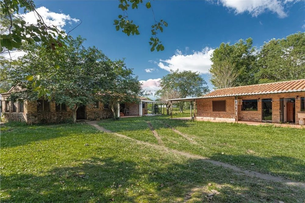 EN VENTA IMPONENTE ESTACANCIA DE 6.810 HAS EN CAAPUCU — foto 3