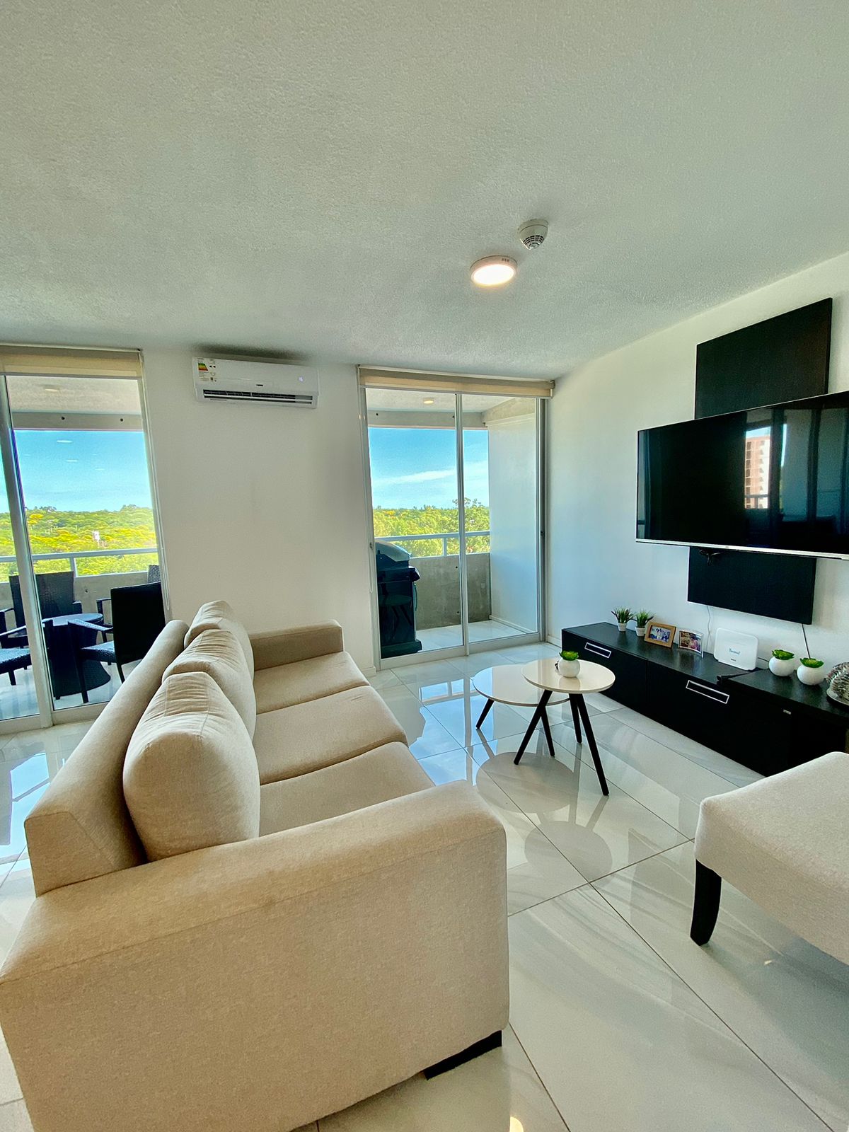 VENDO AMPLIO DEPARTAMENTO DE 2 HABITACIONES EN SURUBI'I — foto 3