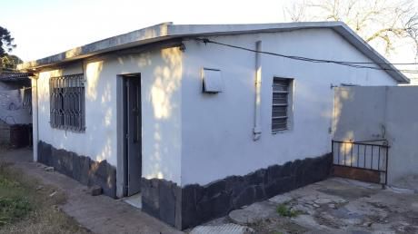 Oportunidad!! Casa En Peñarol Gran Terreno