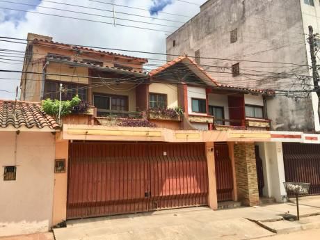 Casa De Dos Plantas En Venta Zona Norte