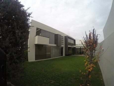 Hermosa Casa Minimalista