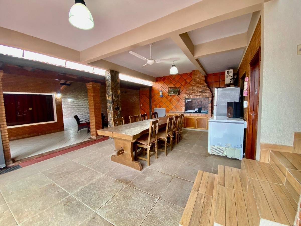 ¡Casa amplia en venta en Fernando de la Mora – Zona Acceso Sur! — foto 2