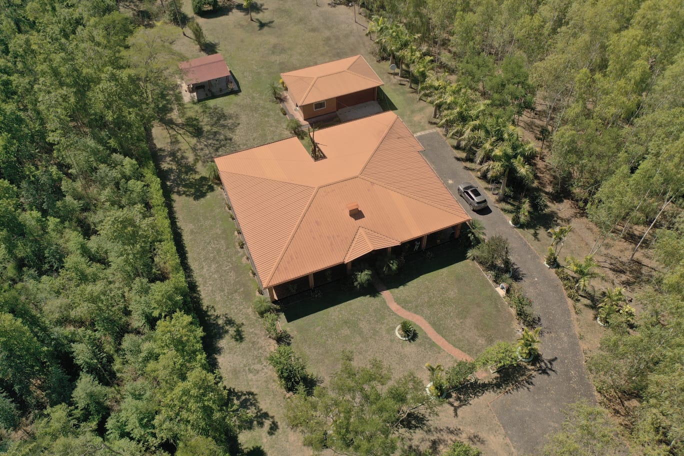 EXCLUSIVA PROPIEDAD EN VENTA EN EL CENTRO DE PIRAYU — foto 2
