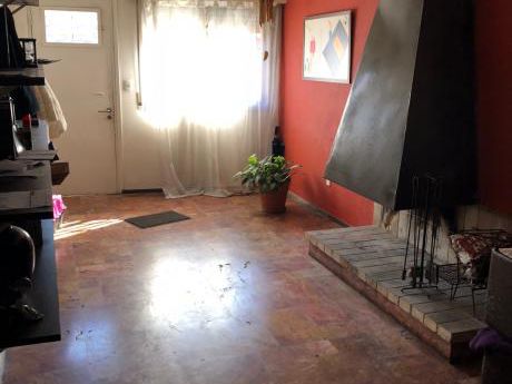 Casa A Cuadras Del Centro 4 Dormitorios Y Todas Las Comodidades