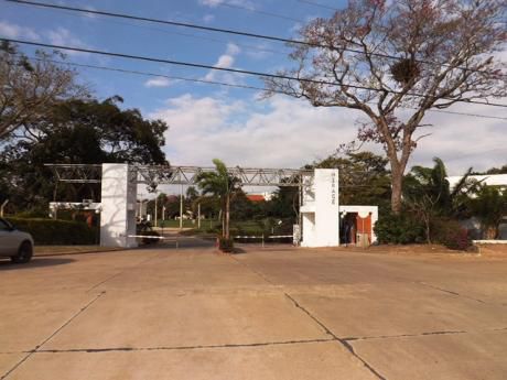 Terreno En Venta Cond. Mirage (urubo)