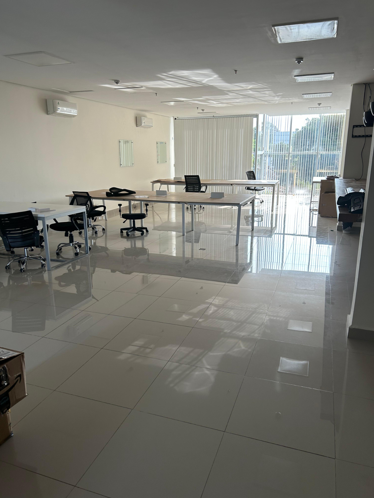ALQUILO OFICINA EN EDIFICIO CORPORATIVO BARRIO YCUA SATI. — foto 2