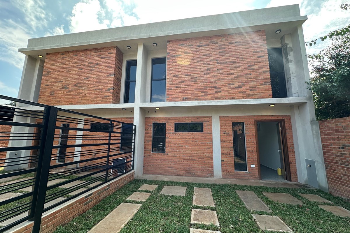 Casa en venta en Luque