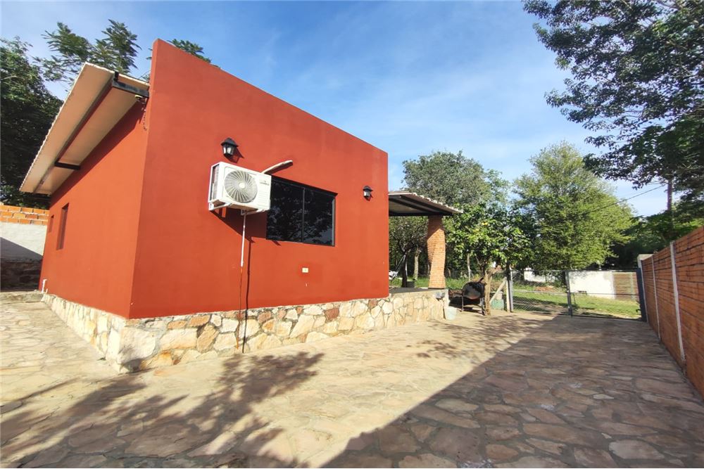 TERRENO CON DOS CHALETS AMOBLADOS — foto 2