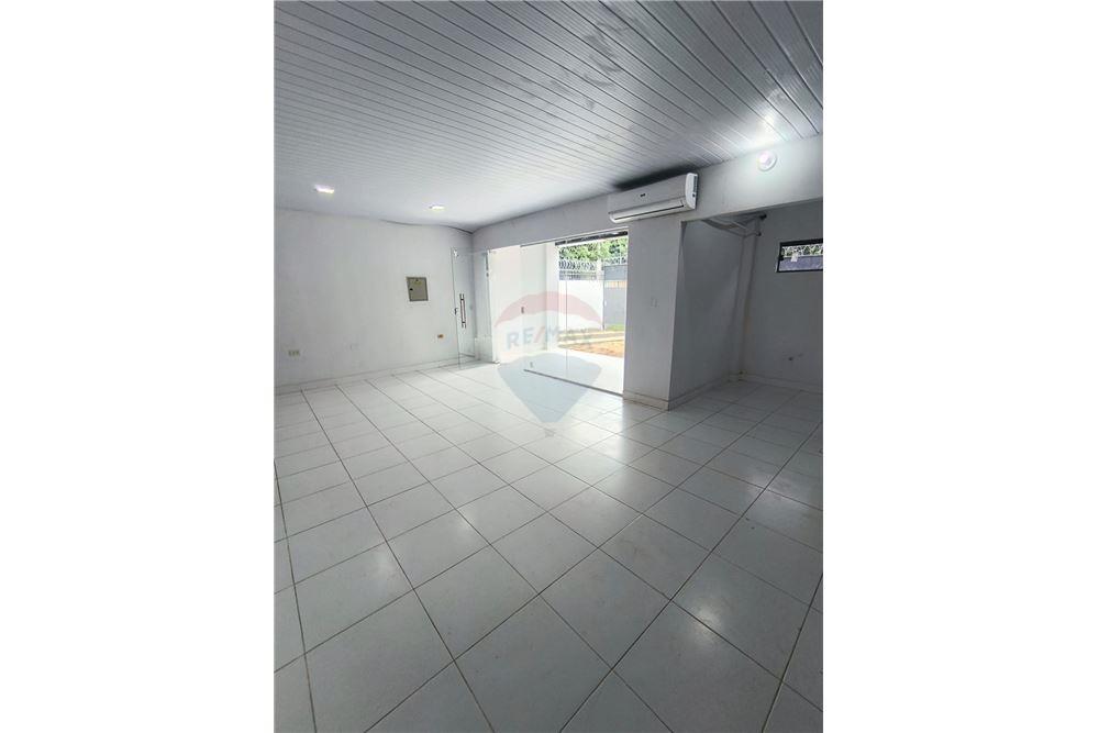 Local Comercial - Alquiler - Paraguay Central Luque — foto 3