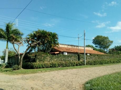 Vendo Casa Con Hermoso Jardin En Loma Pyta