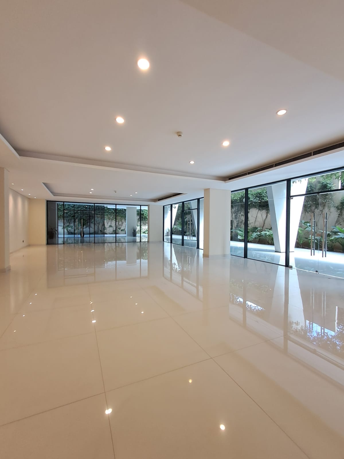 EN ALQUILER | Lujoso Penthouse en Edificio Calypso — foto 2