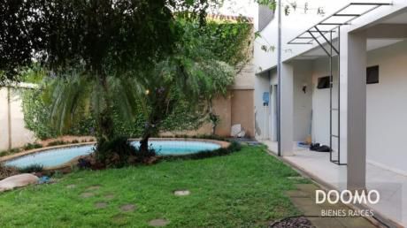 En Alquiler Casa De 3 Dormitorios Barrio Herrera