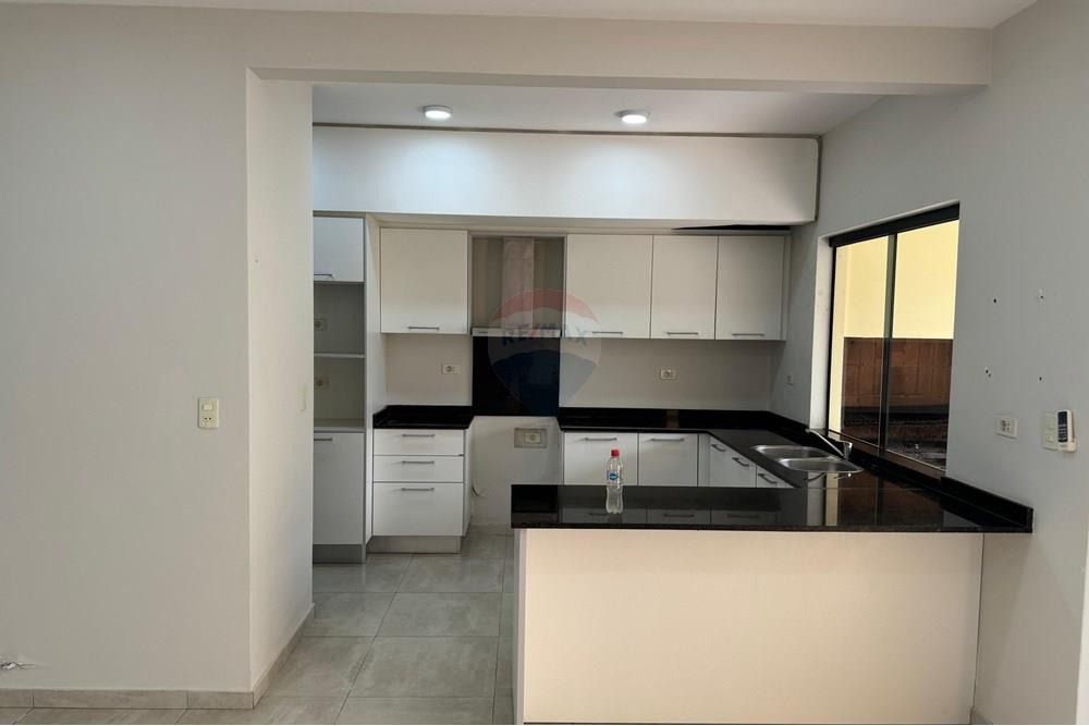 ALQUILO DUPLEX CON PISCINA EN PALMA LOMA - LUQUE — foto 3