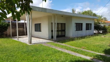 Casa Próxima Al Mar Sobre Avenida