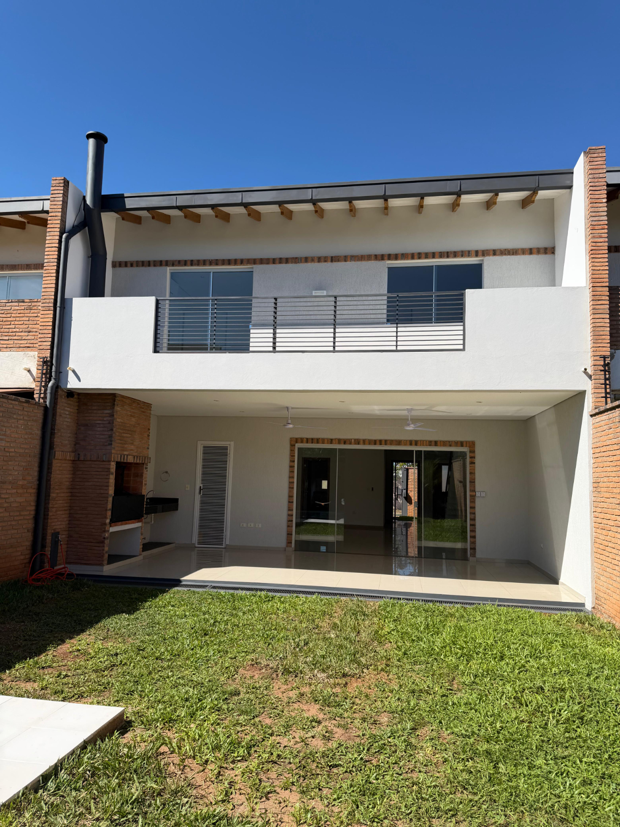 ALQUILO CASA PAREADA CON PISCINA Y QUINCHO – LOMA MERLO, JARDÍN DE ORO — foto 3