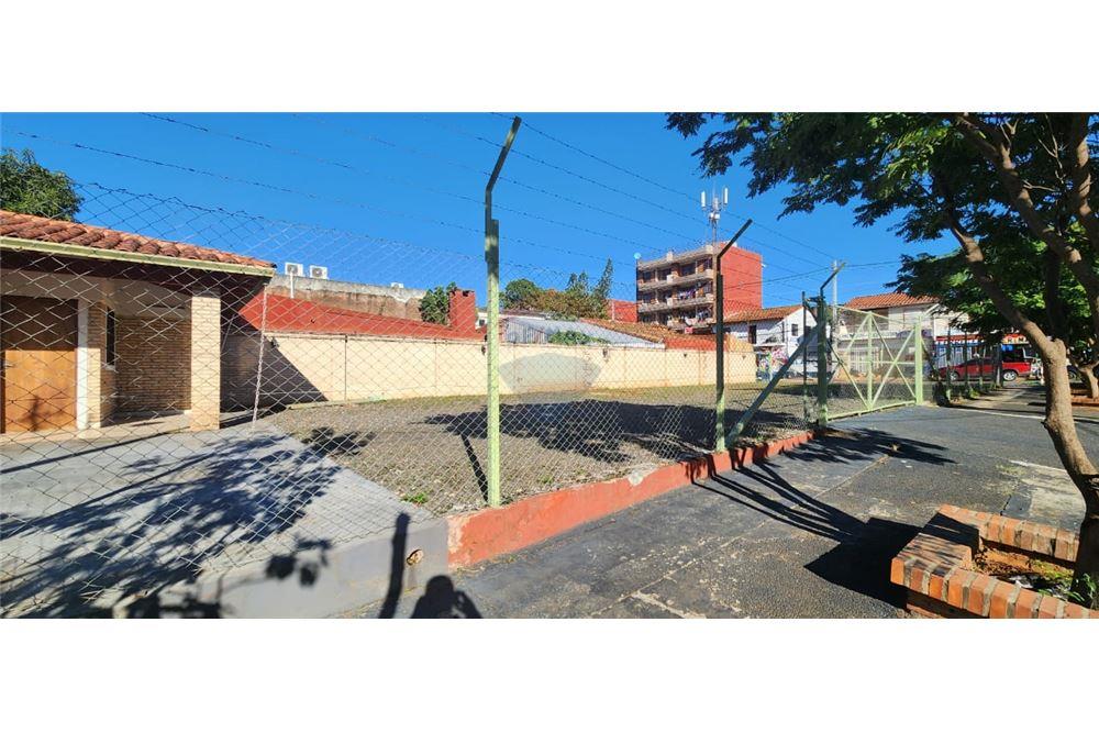 Terreno - Alquiler - San Lorenzo, Paraguay — foto 3