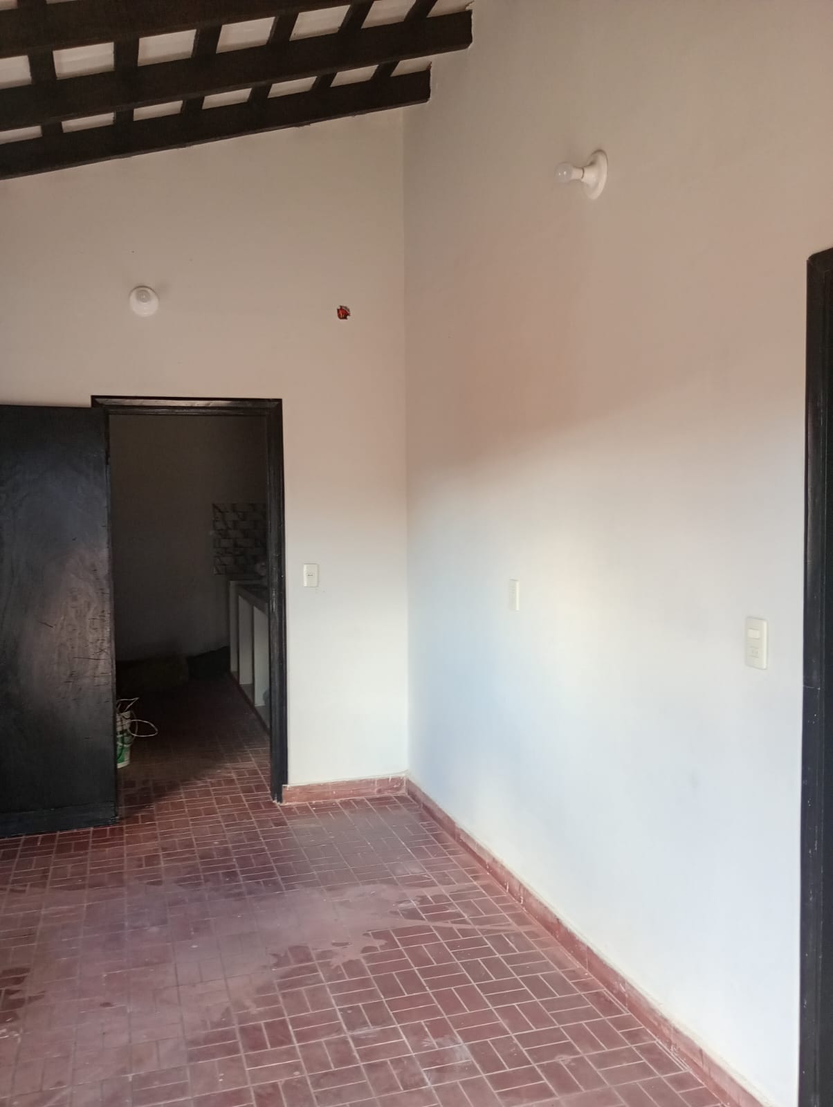 Alquilo 2 Casas Independientes En Lambare — foto 3