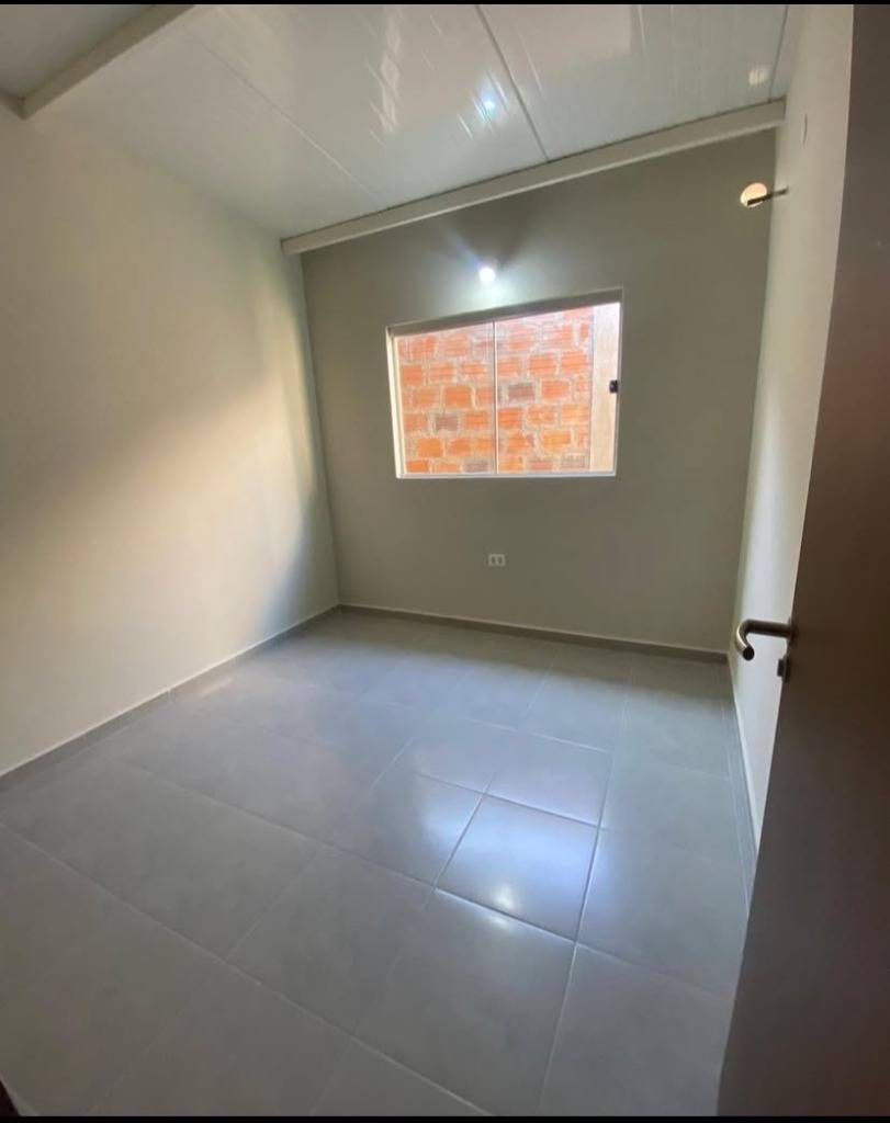 ALQUILER ESPECIAL – CASA DE 3 DORMITORIOS EN CONDOMINIO YERUTI – LUQUE — foto 3