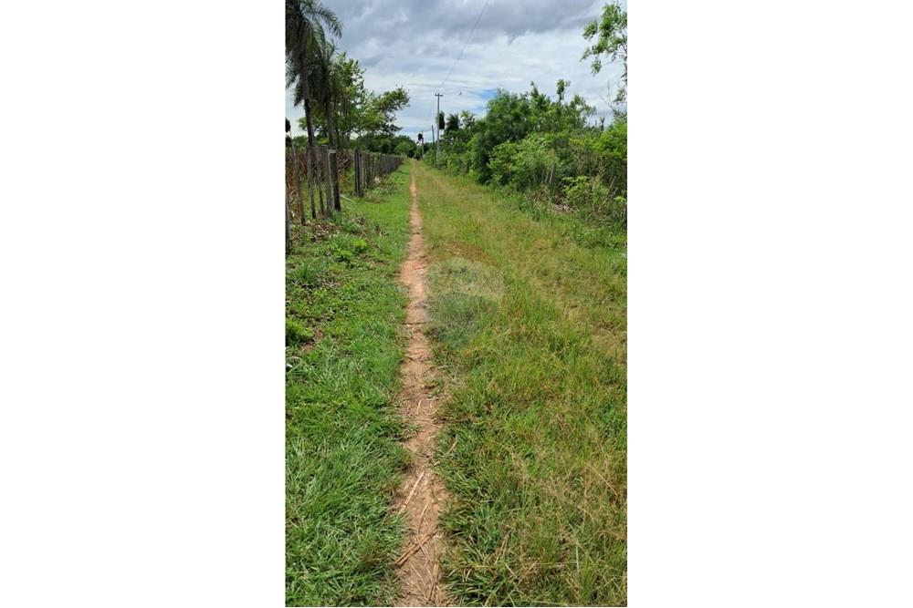 EN VENTA AMPLIO TERRENO EN LA CIUDAD DE SANTA ELENA — foto 2