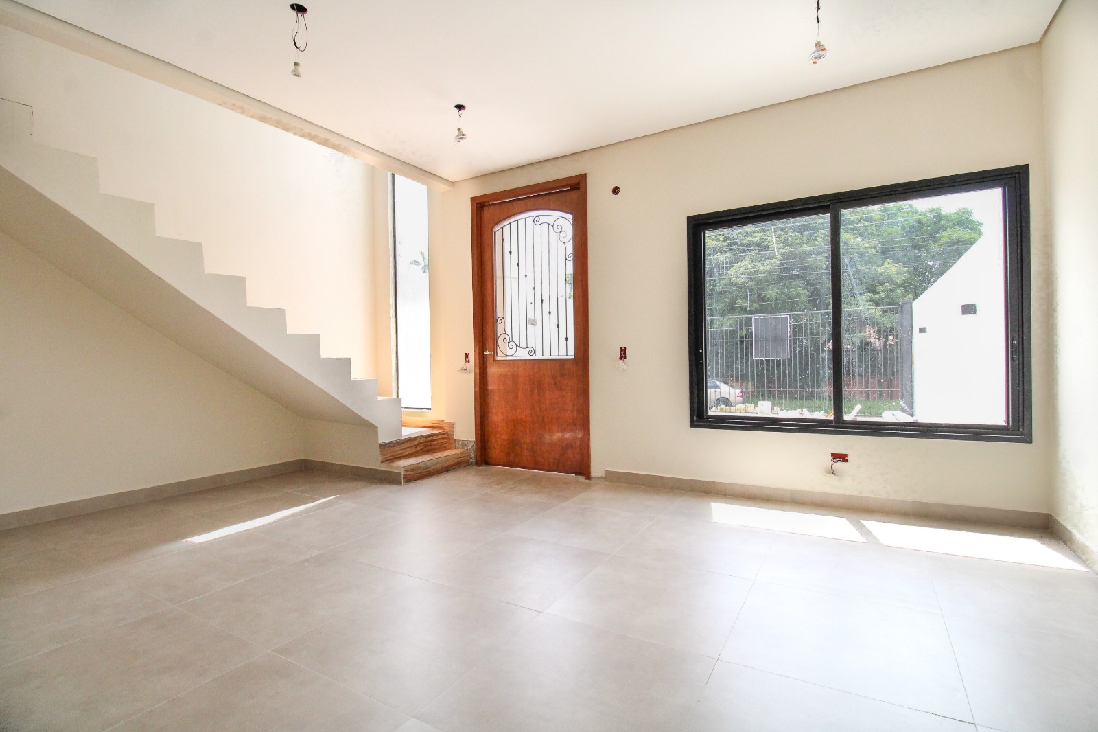 EN VENTA DÚPLEX A ESTRENAR CON QUINCHO Y PATIO .  ???? Zona Ita Enramada — foto 3
